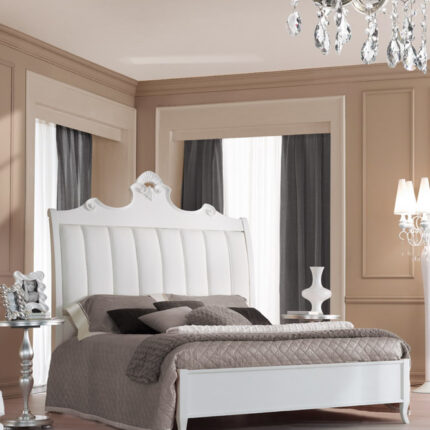 Letto matrimoniale con cimasa