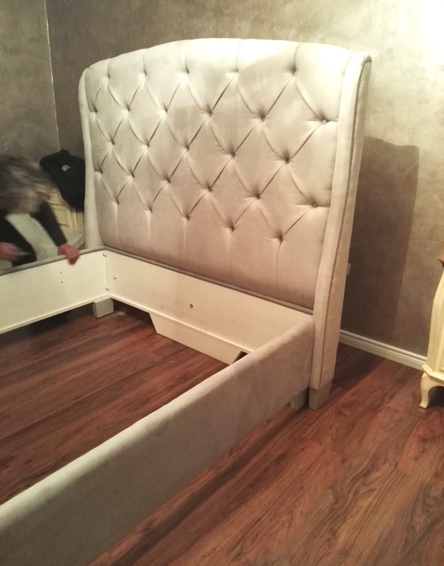 table Letto matrimoniale con giroletto