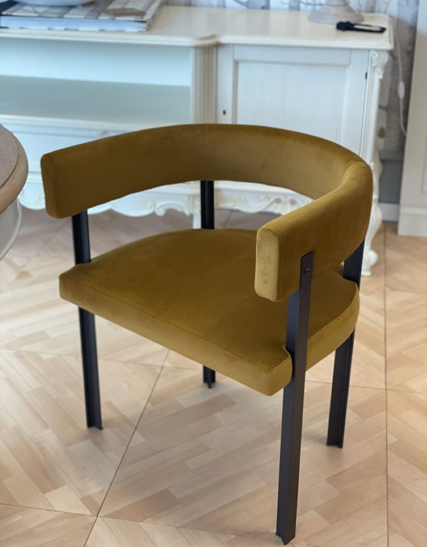 table Sedia in ferro con seduta e schienale imbottito