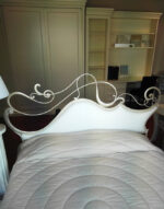 Letto in ferro battuto con imbottitura