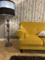 Divano due posti in velluto idrerepellente giallo