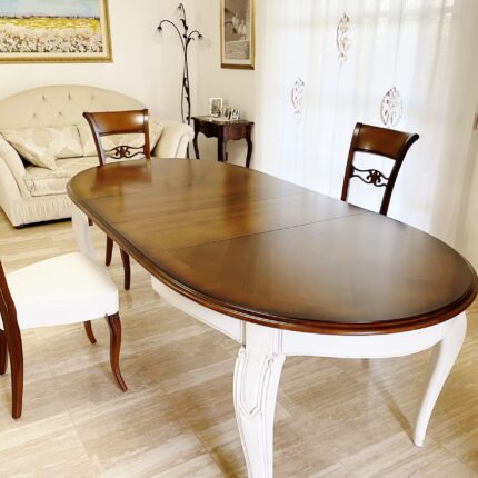Tavolo ovale Boston con piano intarsiato in noce spinapesce  160x110