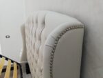 Letto matrimoniale capitonn&egrave; con alette (2)
