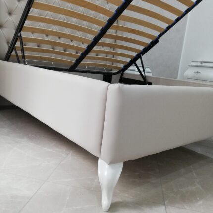 Letto matrimoniale capitonnè con alette (2)