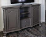Credenza sagomata