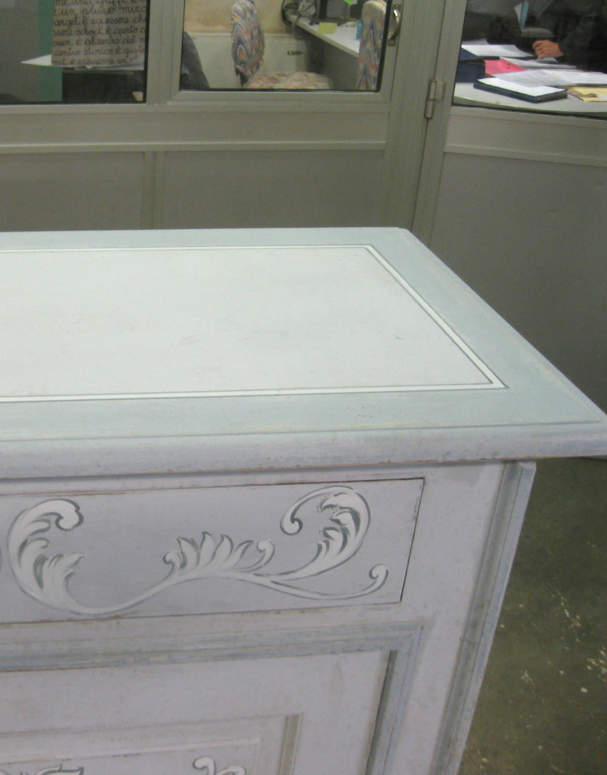 Credenza dipinta a mano