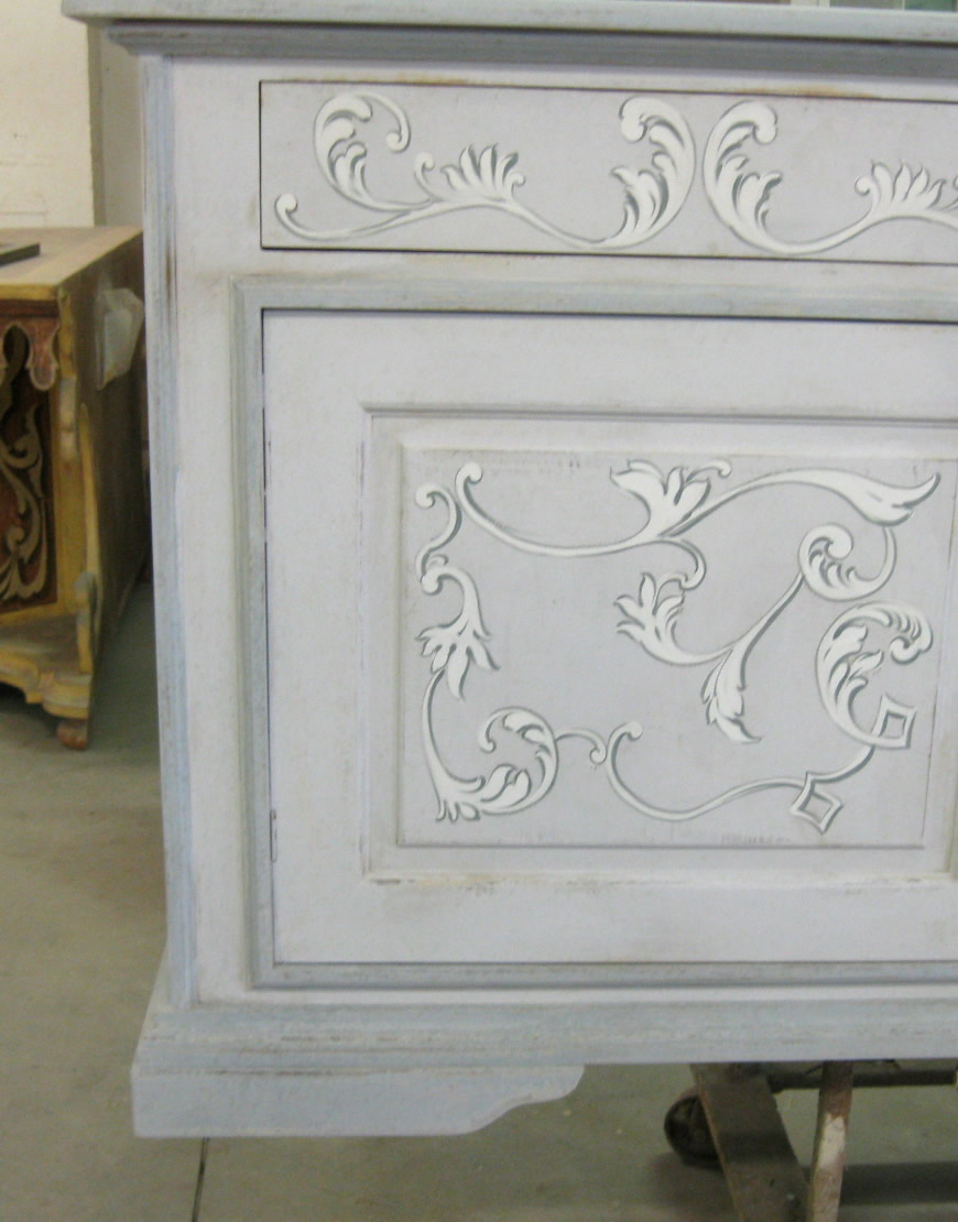Credenza dipinta a mano