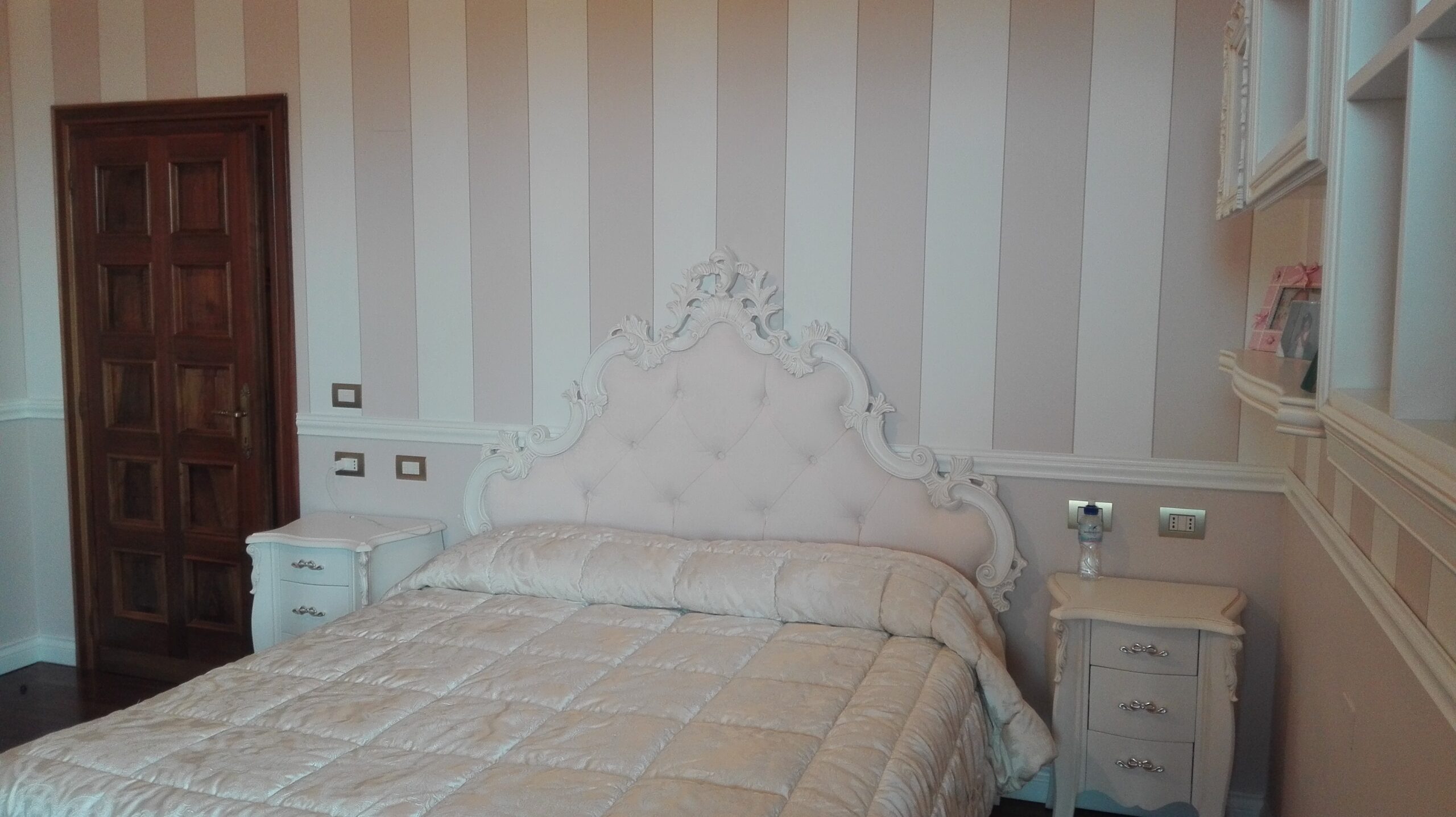 Letto Intagliato con contenitore e rete alzaletto